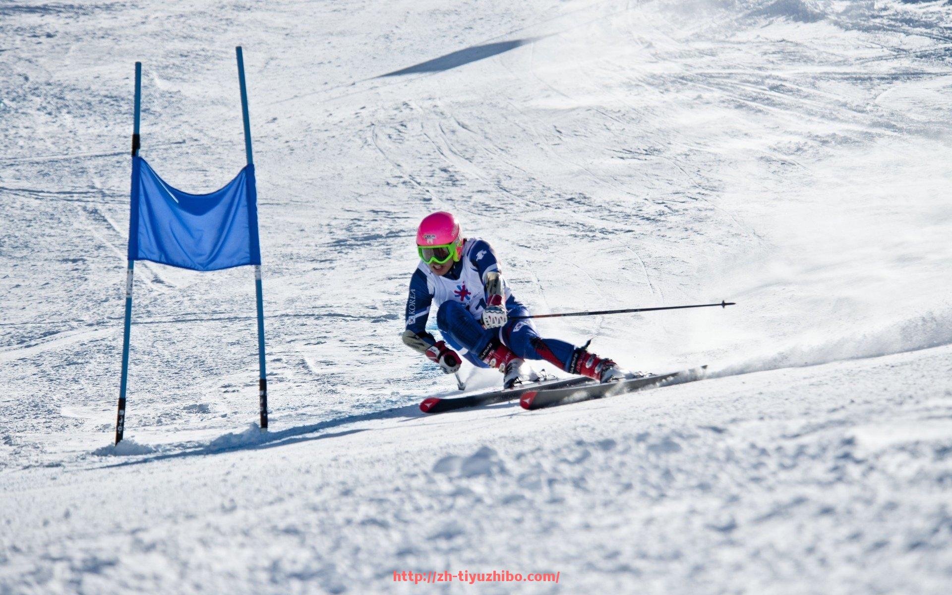 体育直播-世俱杯比赛中VAR使用实录：关键场面如何通过技术手段复盘